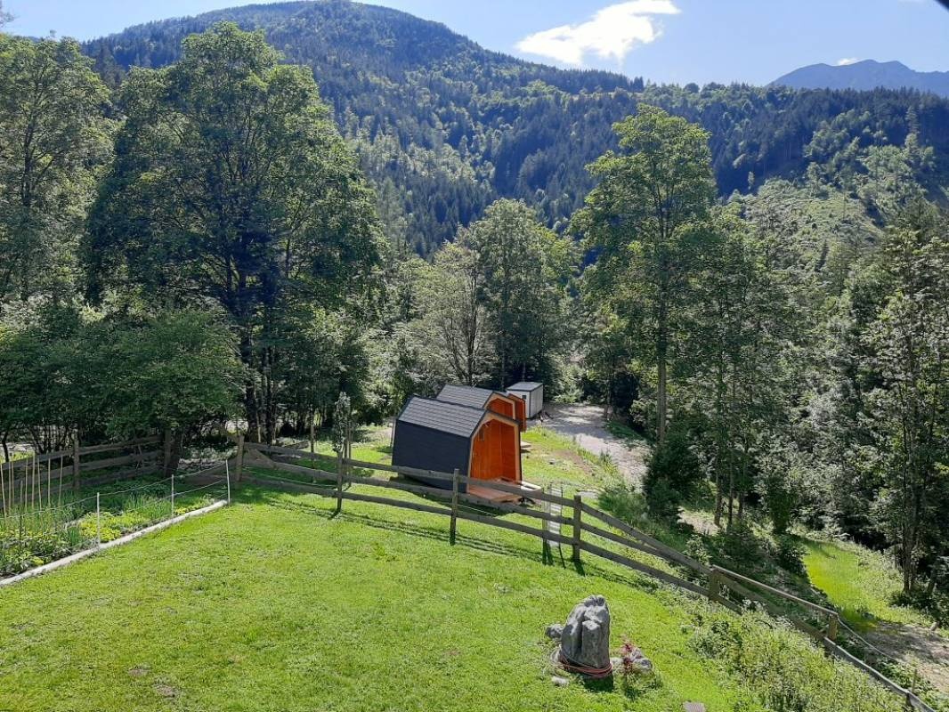 Camping & Glamping Grintovec — Area Autocaravanas in Preddvor