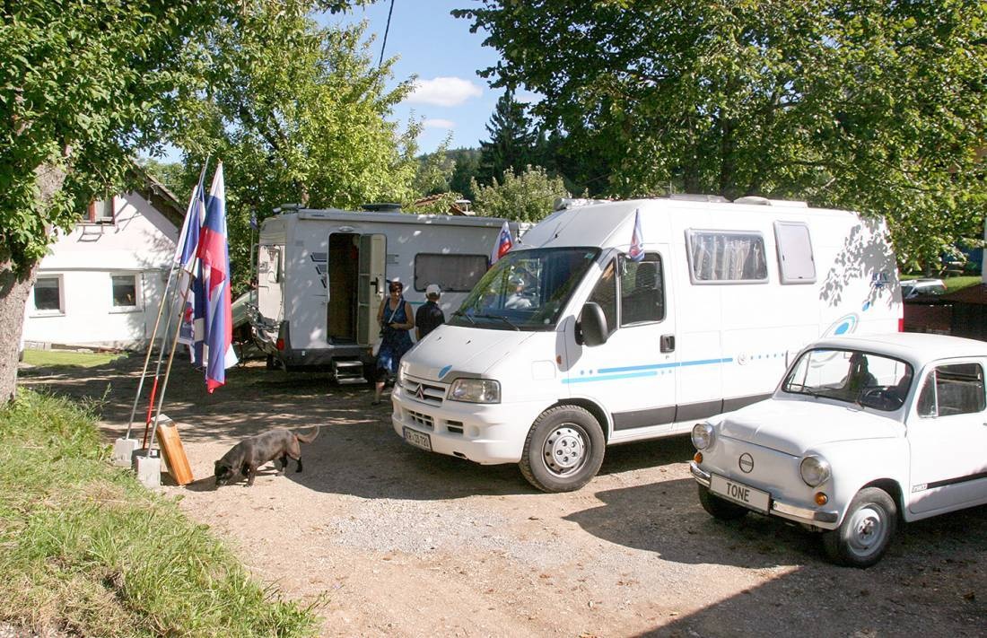 PZA Krvava Peč — Ställplats in Rob