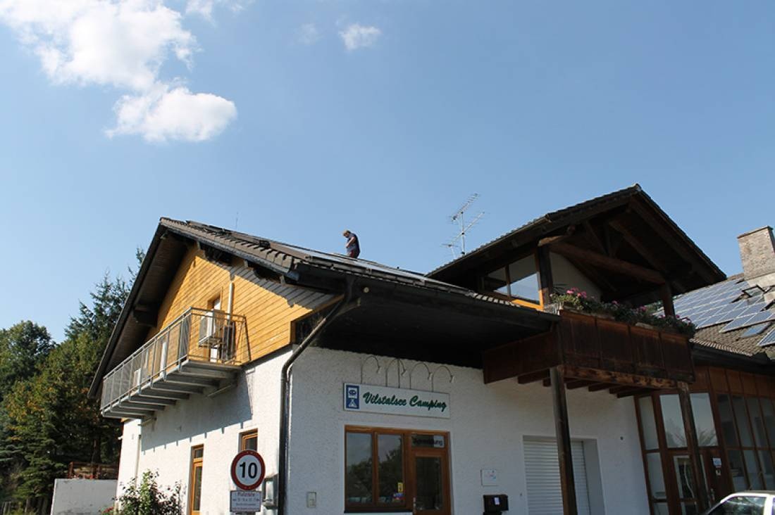 Vilstalsee Camping — Campingplass in Marklkofen