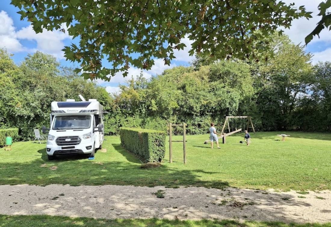Stellplatz Couëtron-au-Perche — 露营车营地 in Couëtron-au-Perche