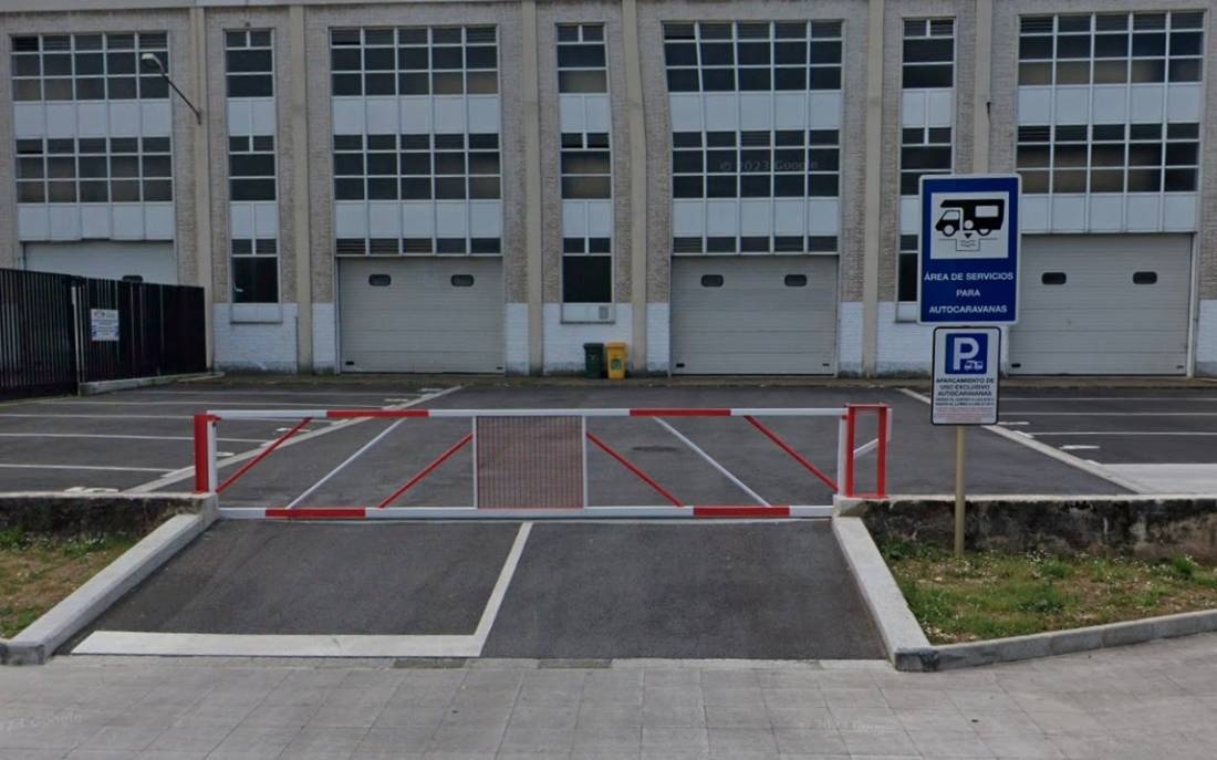 Área de autocaravanas de Torrelavega — Campervan Site in Torrelavega