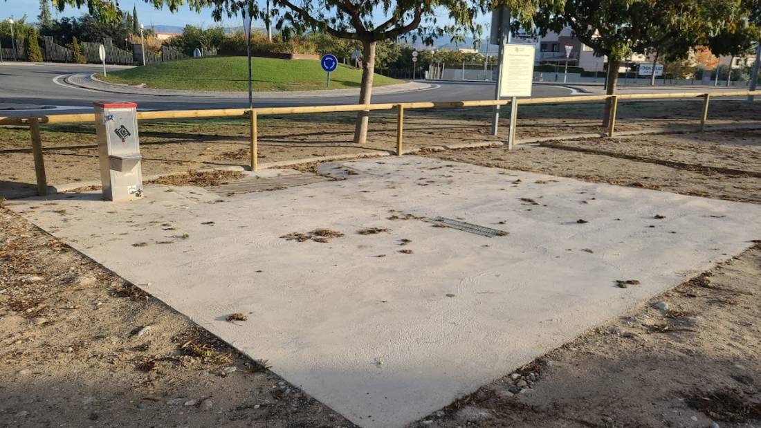 Área de Autocaravanas Almenar — Sp. parking dla kamperów in Almenar