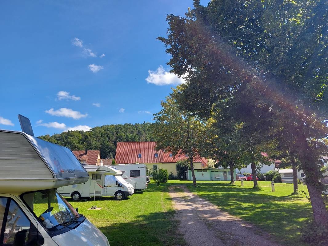 Campingplatz Steigerwald-Aurachtal — Kamp yeri in Oberaurach