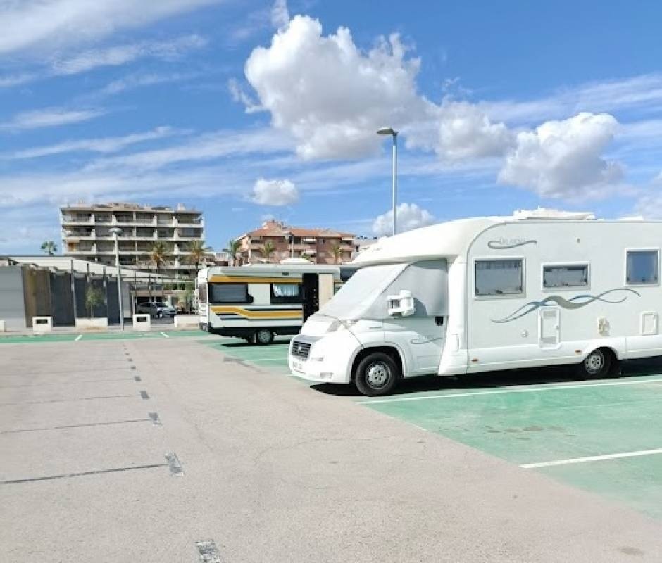 Autocaravana Calafell — Ställplats in Calafell Tarragona