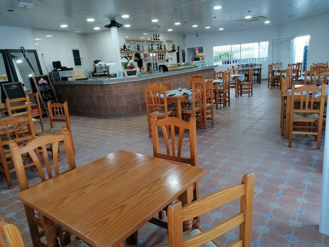 Gasolinera de Almoradí — Stellplatz in Almoradí