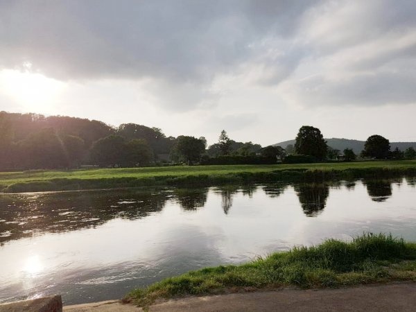 Stellplatz am Weserufer Wahlsburg — Area di sosta in Wesertal, OT Lippoldsberg