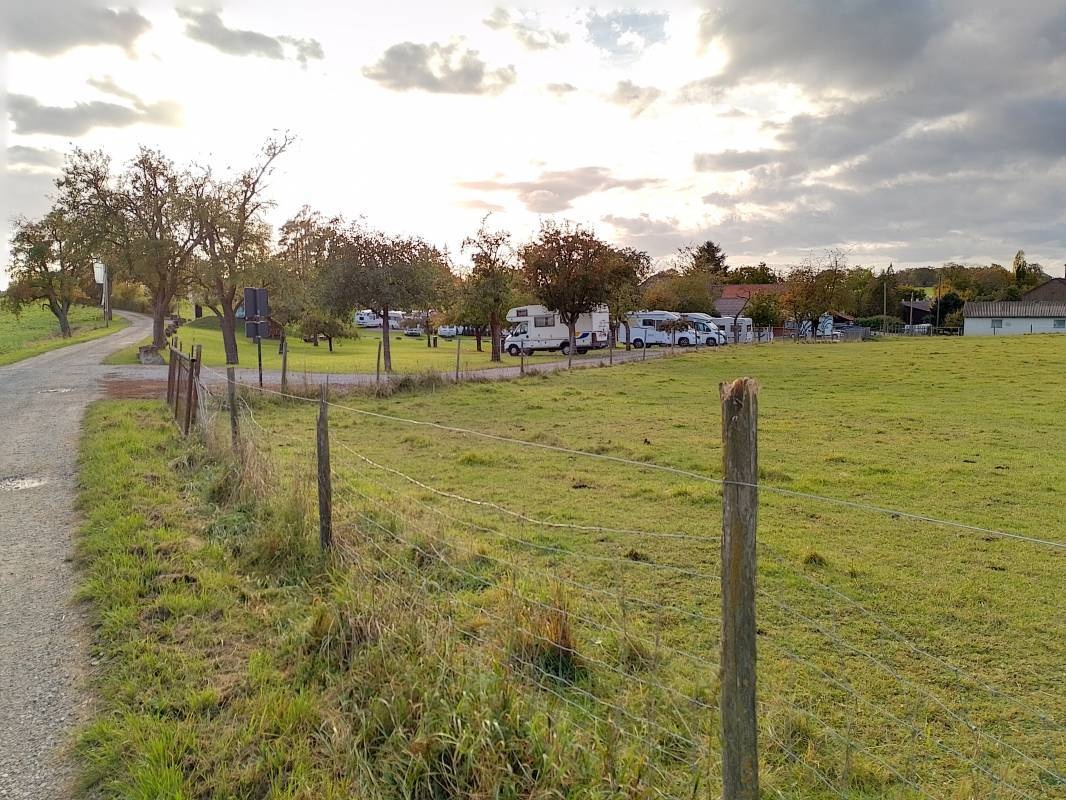 Stellplatz Winkler Caravaning — Місце для кемперів in Künzelsau