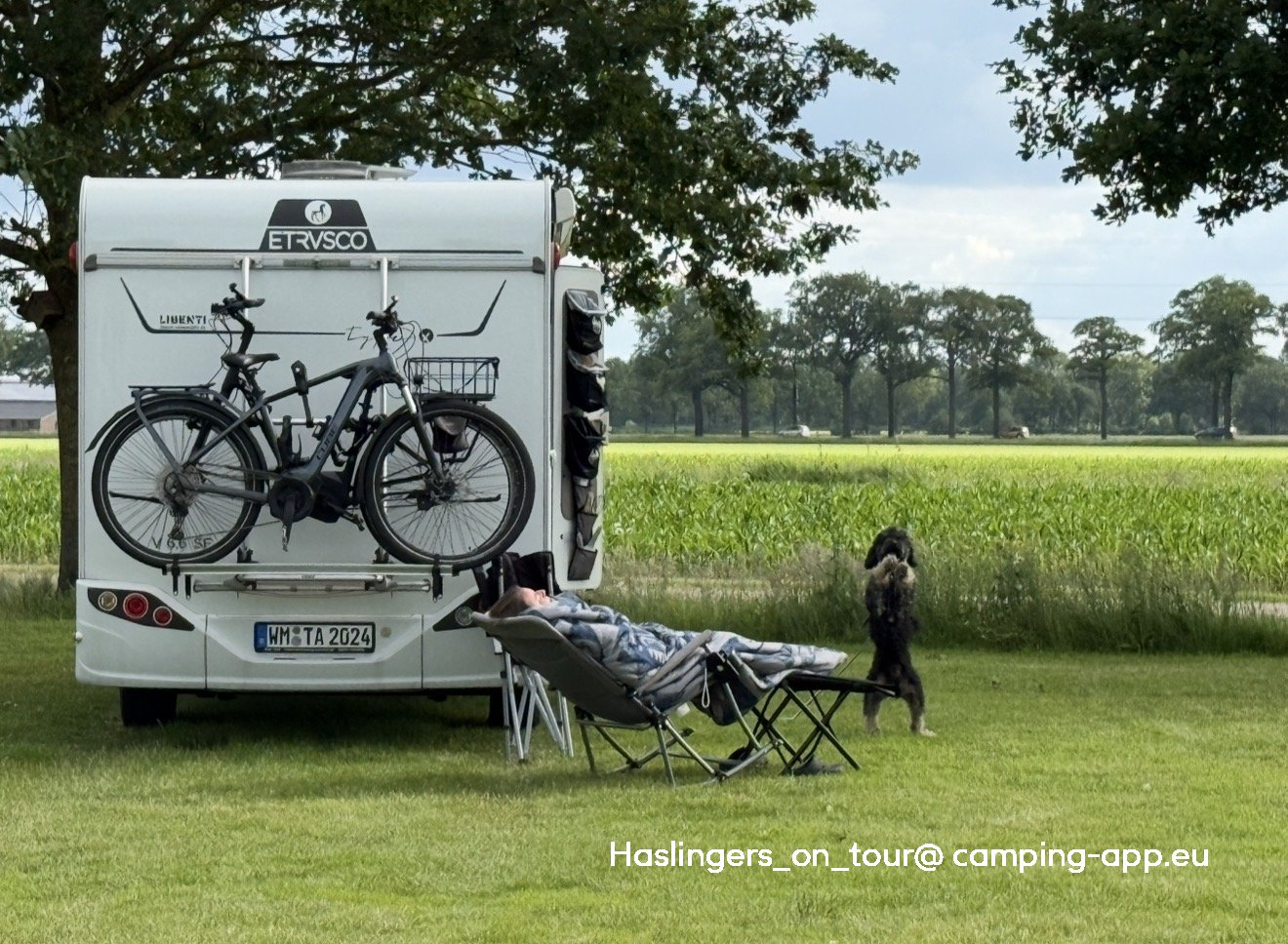 Camperplaats Op een Bult — Zdjęcie 4
