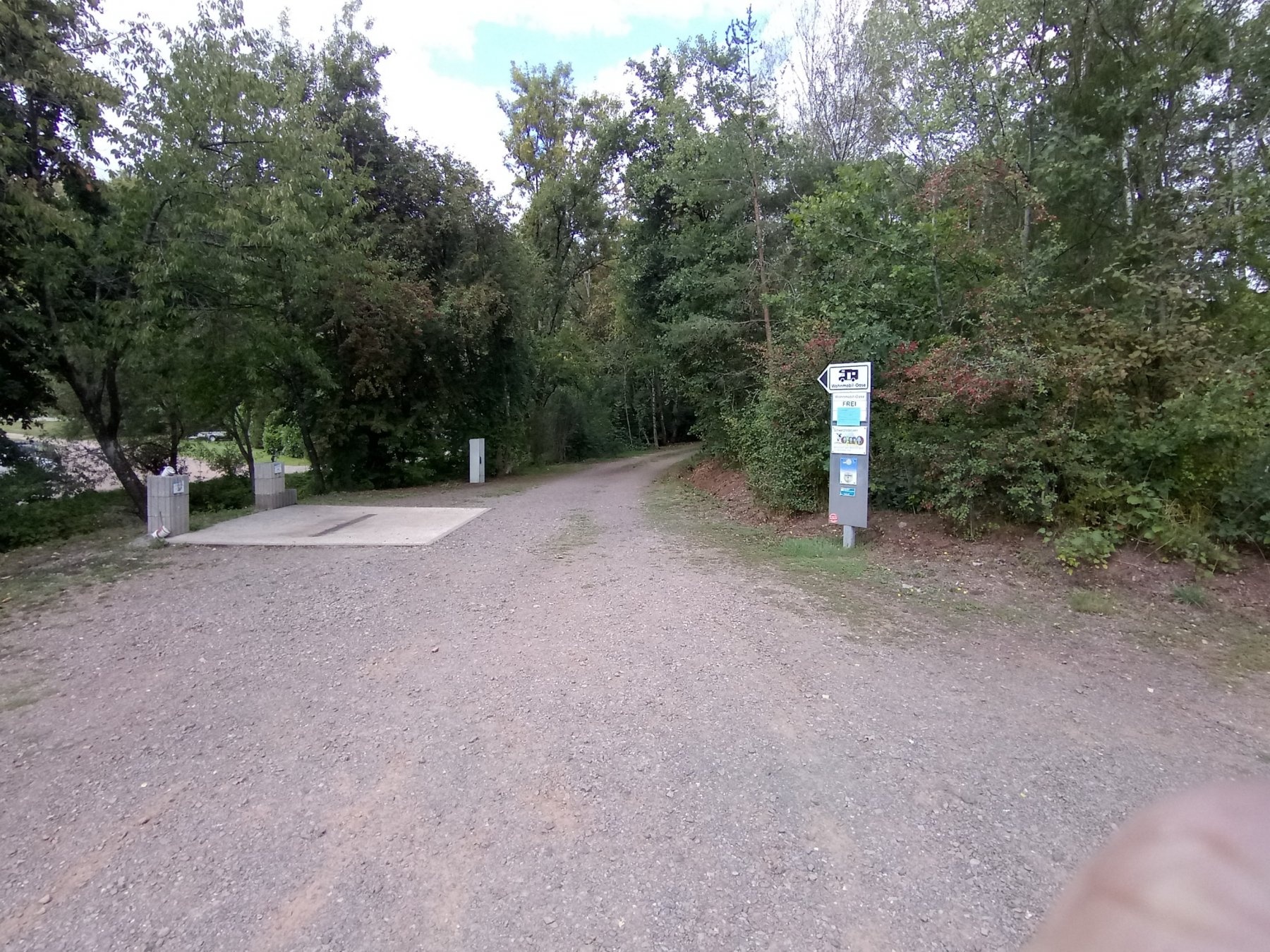 Weindorf Schwarzrinderseen — Campervan Site in Weiskirchen