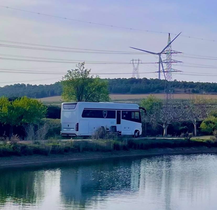 Fontellas Aceite Artajo SL — Sítio para autocaravanas in Fontellas