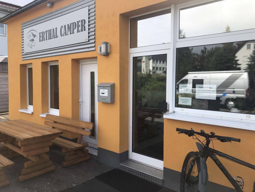 Stellplatz Erthal Camper — 露营车营地 in Hammelburg