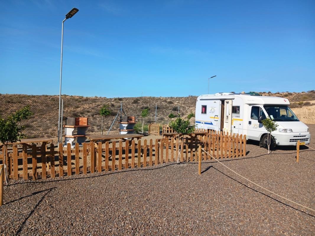 Camper Park Sierra Alhamilla — Area Autocaravanas in 