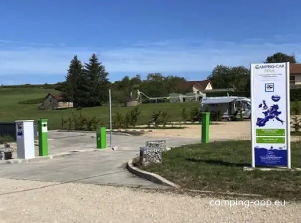 Stellplatz Beaufort-Orbagna (Jura) — Photo 2