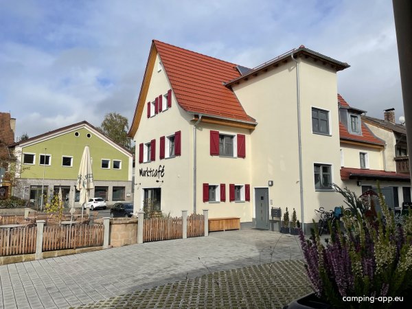Stellplatz am Freibad Mainleus