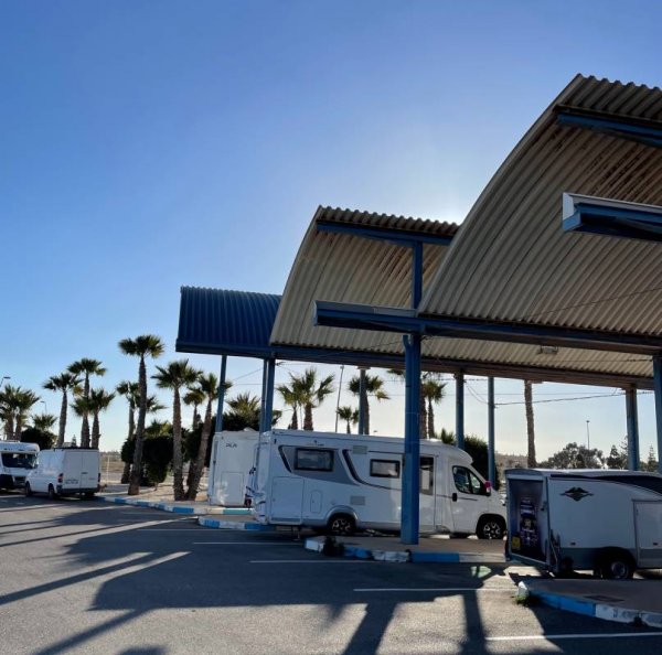 Área de Descanso para Autocaravanas Los Alcázares
