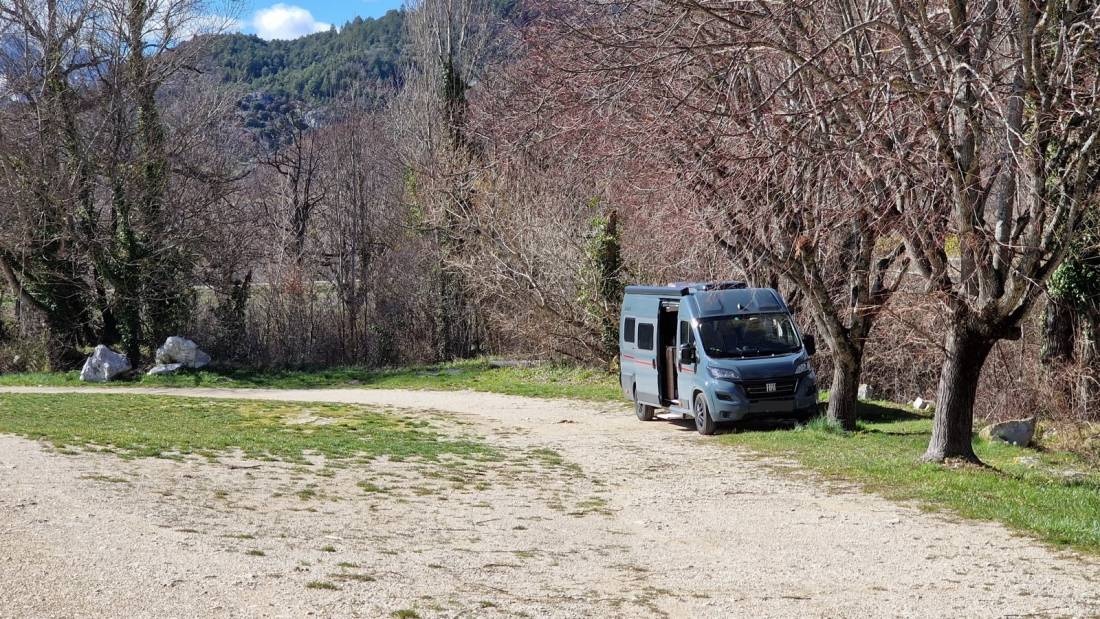 Aire Communale, Montbrun-les-Bains — Ställplats in Montbrun-les-Bains