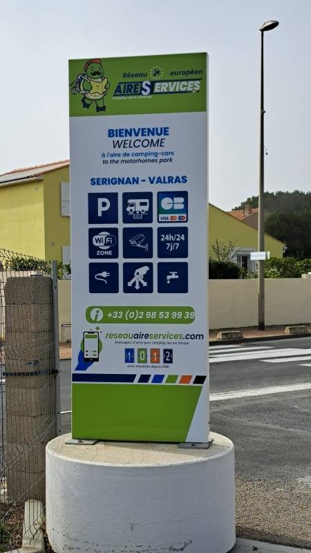 Aire de camping-car Valras-Plage — Bobilplass in Valras-Plage