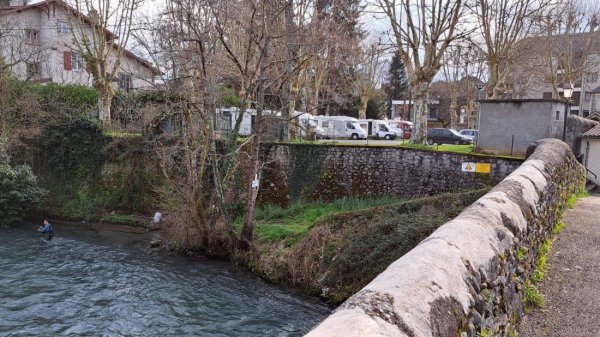 Stellplatz Oloron-Ste-Marie — Photo 3