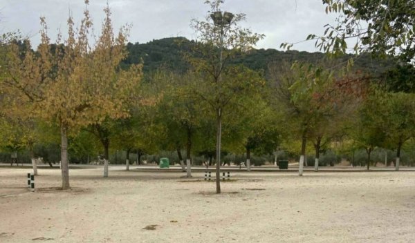 Vorstadtpark u. Restaurant — Photo 2