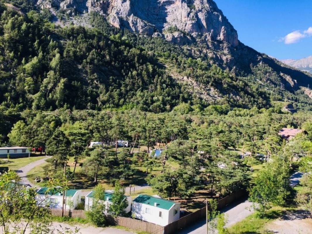 Camping River — Kamp yeri in Méolans-Revel