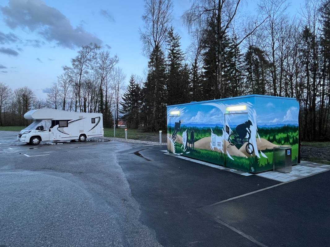 Alte Bergehalde — Sp. parking dla kamperów in Peißenberg