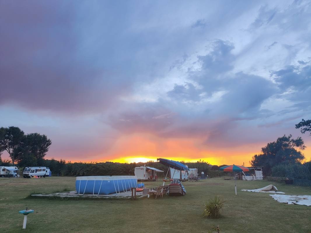 Agricamping Garden Beach — Campervan Site in Silville TE