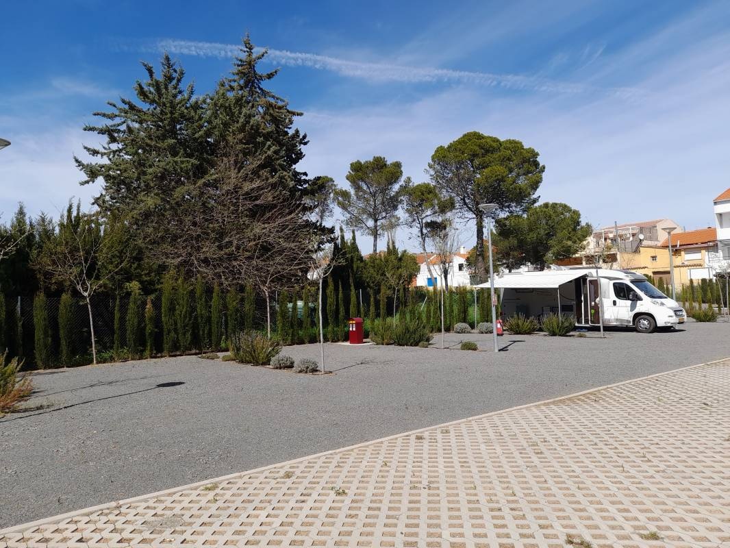 Área de autocaravanas Almadén — Stellplatz in Almadén