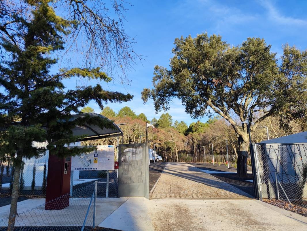 Área autocaravanas Dehesa Boyal — Campervan Site in Puertollano