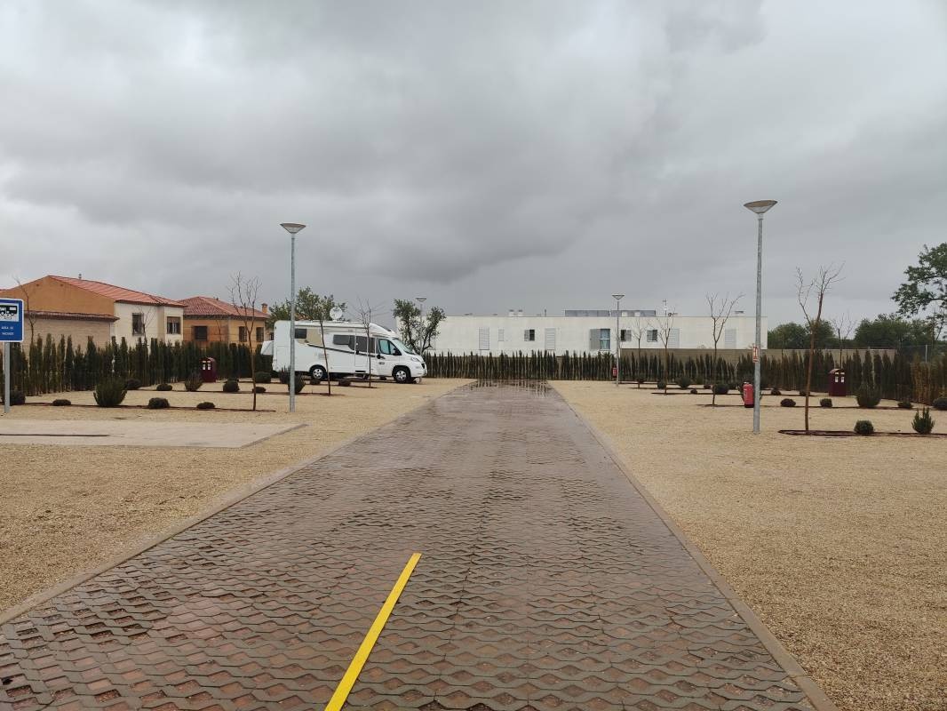 Área autocaravanas Villanueva de los Infantes — Stellplatz in Villanueva de los Infantes
