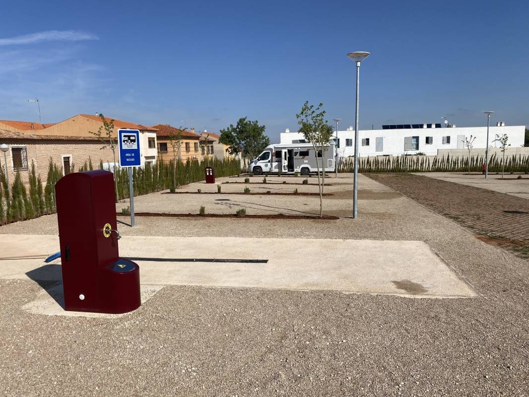 Área autocaravanas Villanueva de los Infantes — Campervan Site in Villanueva de los Infantes