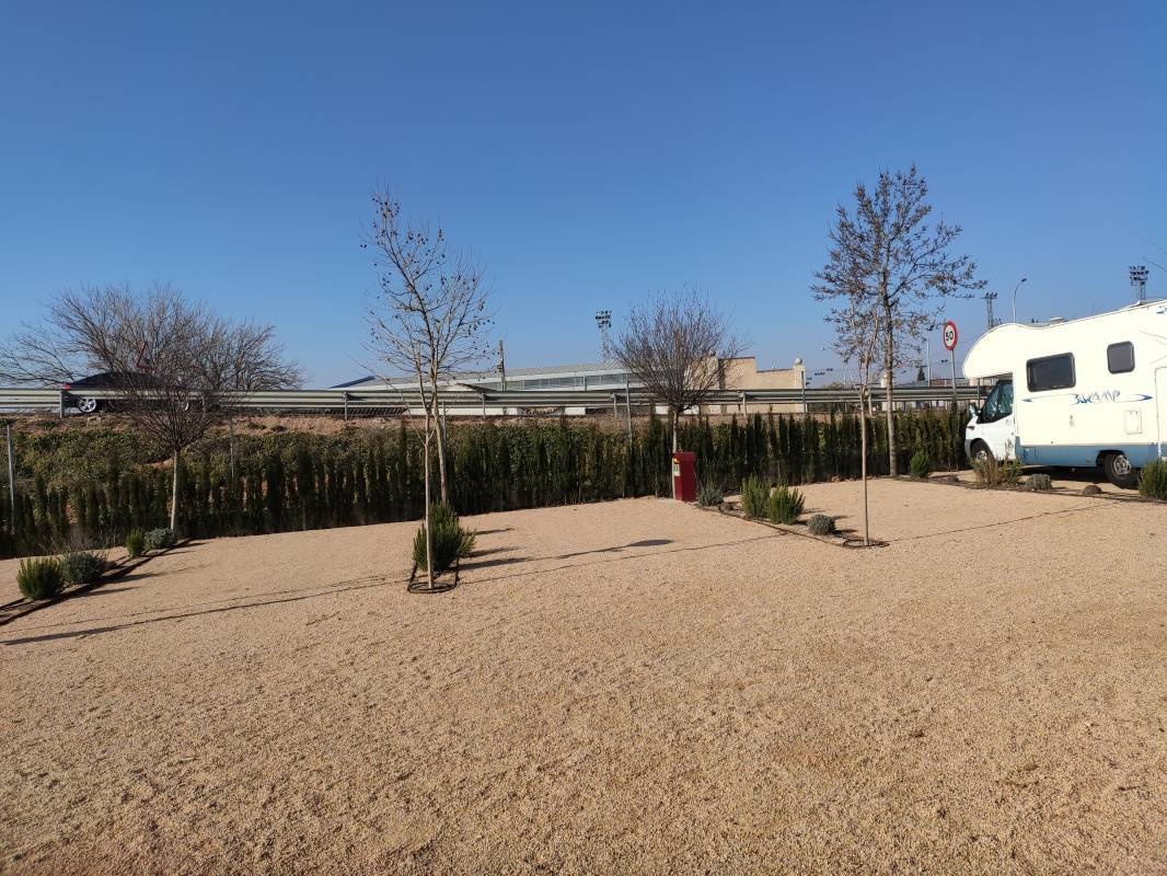 Área autocaravanas Campo de Criptana — Campervan Site in Campo de Criptana