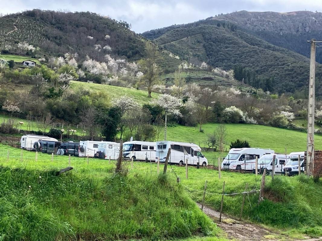 Vanventure Camperpark Potes ( Cantabria) — Area di sosta in Potes