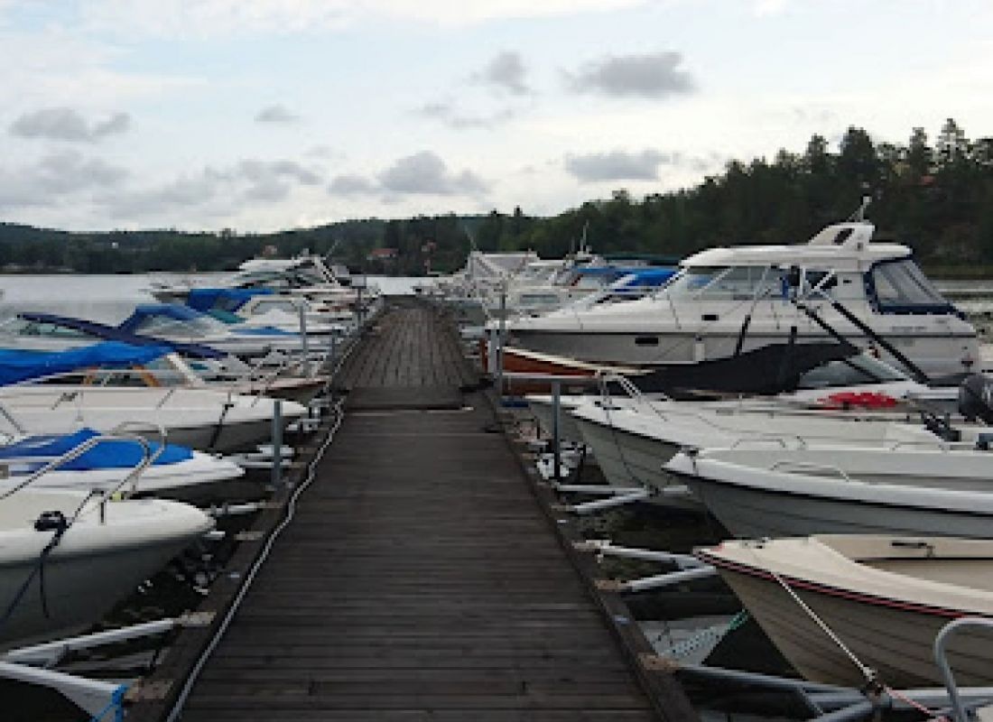 Kinda Båtklubb — Campervan Site in Rimforsa