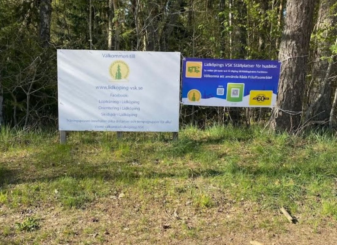 Ställplats Rådåsgården Lidköping — Bobilplass in Lidköping