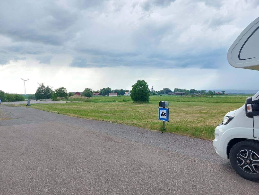 Röks Lanthandel — Bobilplass in Ödeshög
