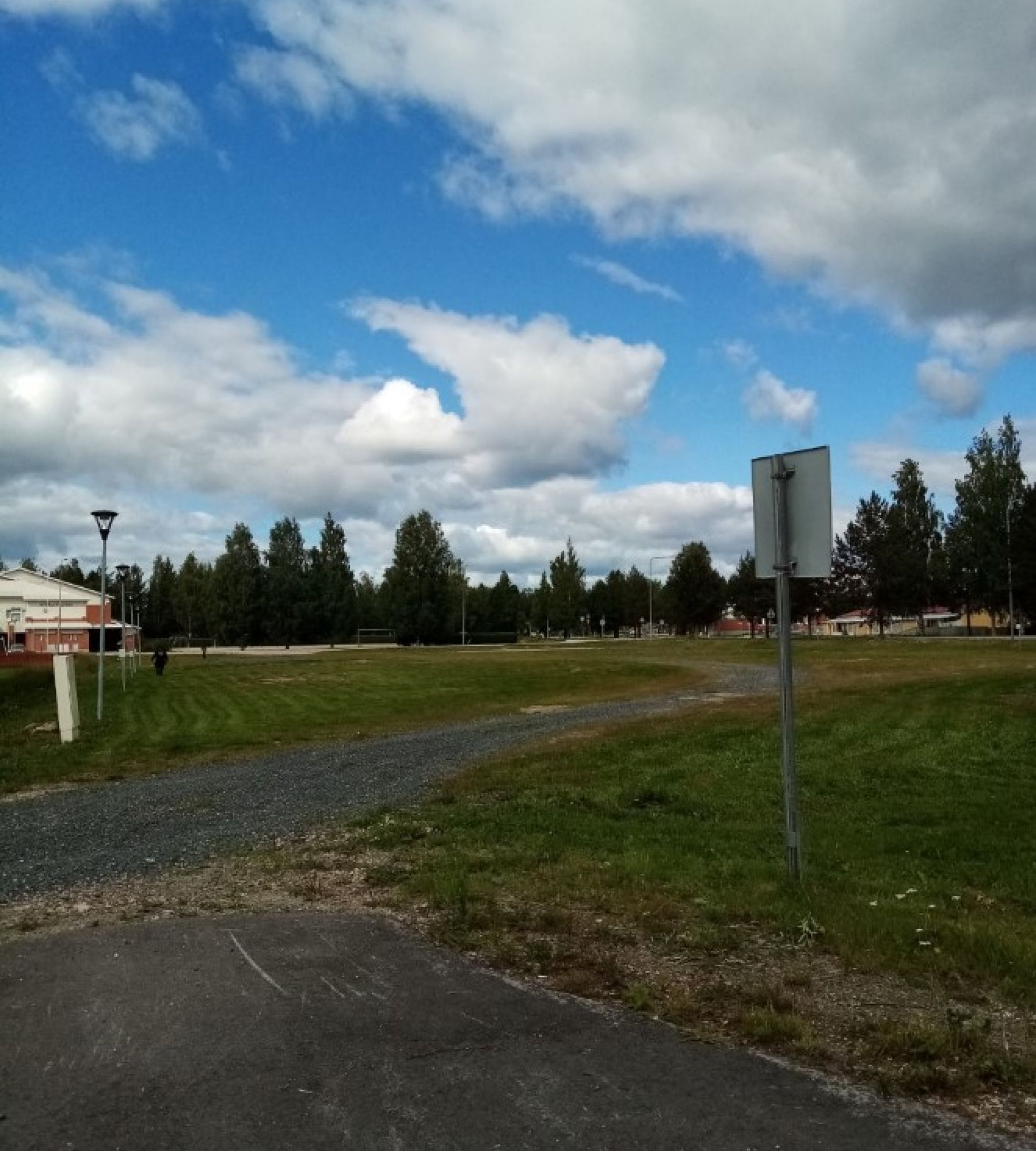 Nivalan matkaparkki — 露营车营地 in Suomi