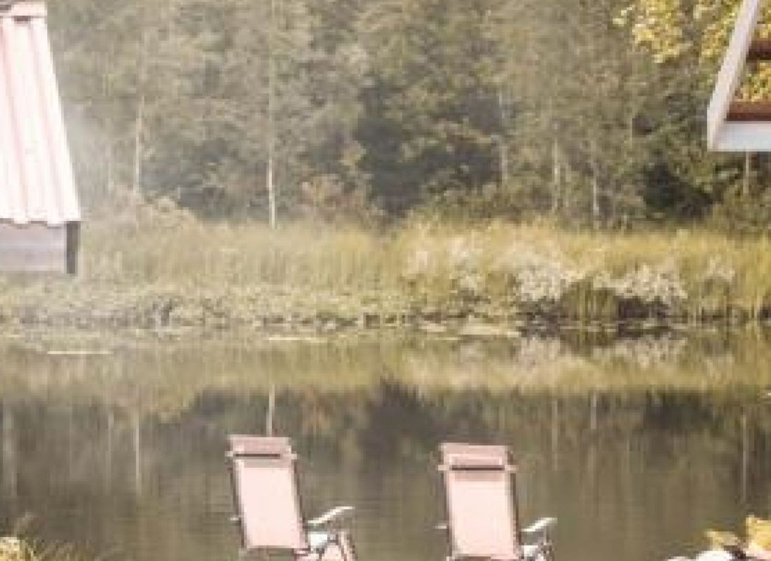 Långforsen Glamping & Lapland Experience — Campervan Site in Läpptrask