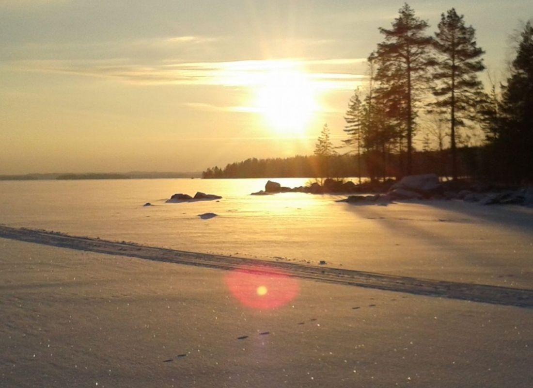 Päiväniemen Lomamökit — Aire camping car in Polvijärvi