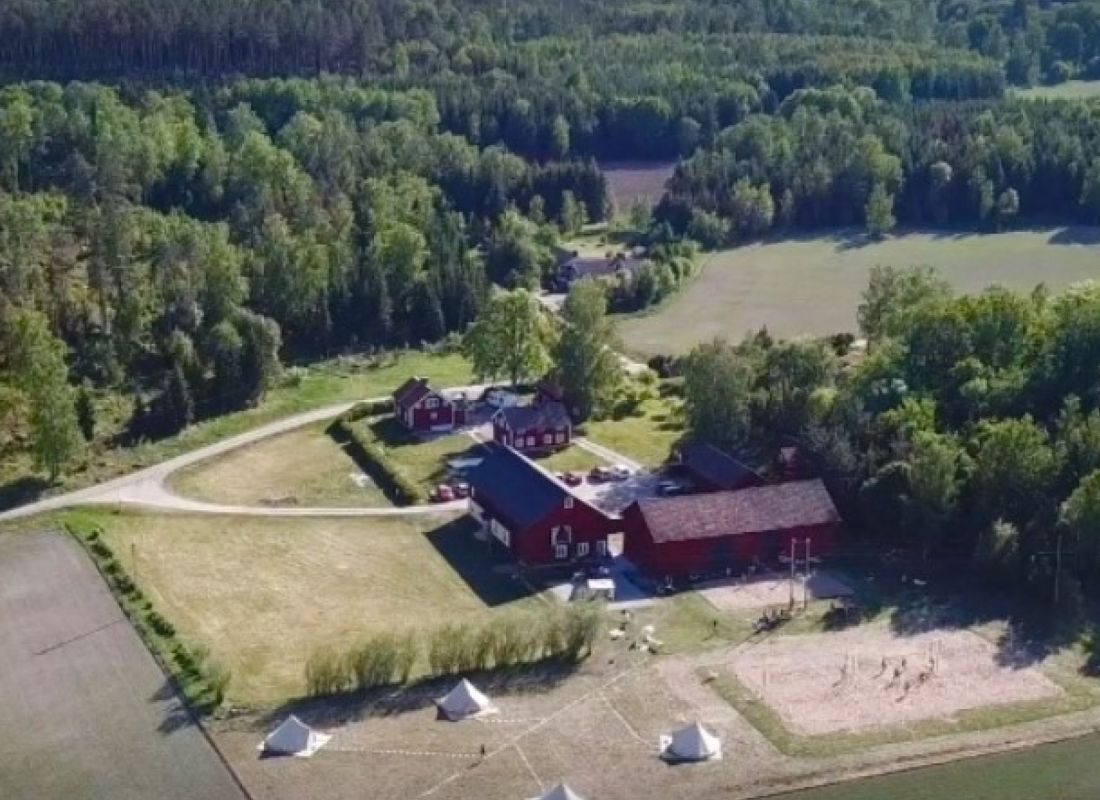 Gyllene Brunnen - Bröllopslokal & Glamping — Bobilplass in Fjärdhundra