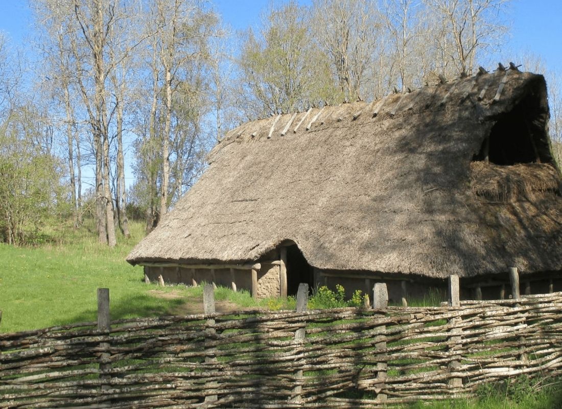 Ekehagens Forntidsby — 露营车营地 in Åsarp