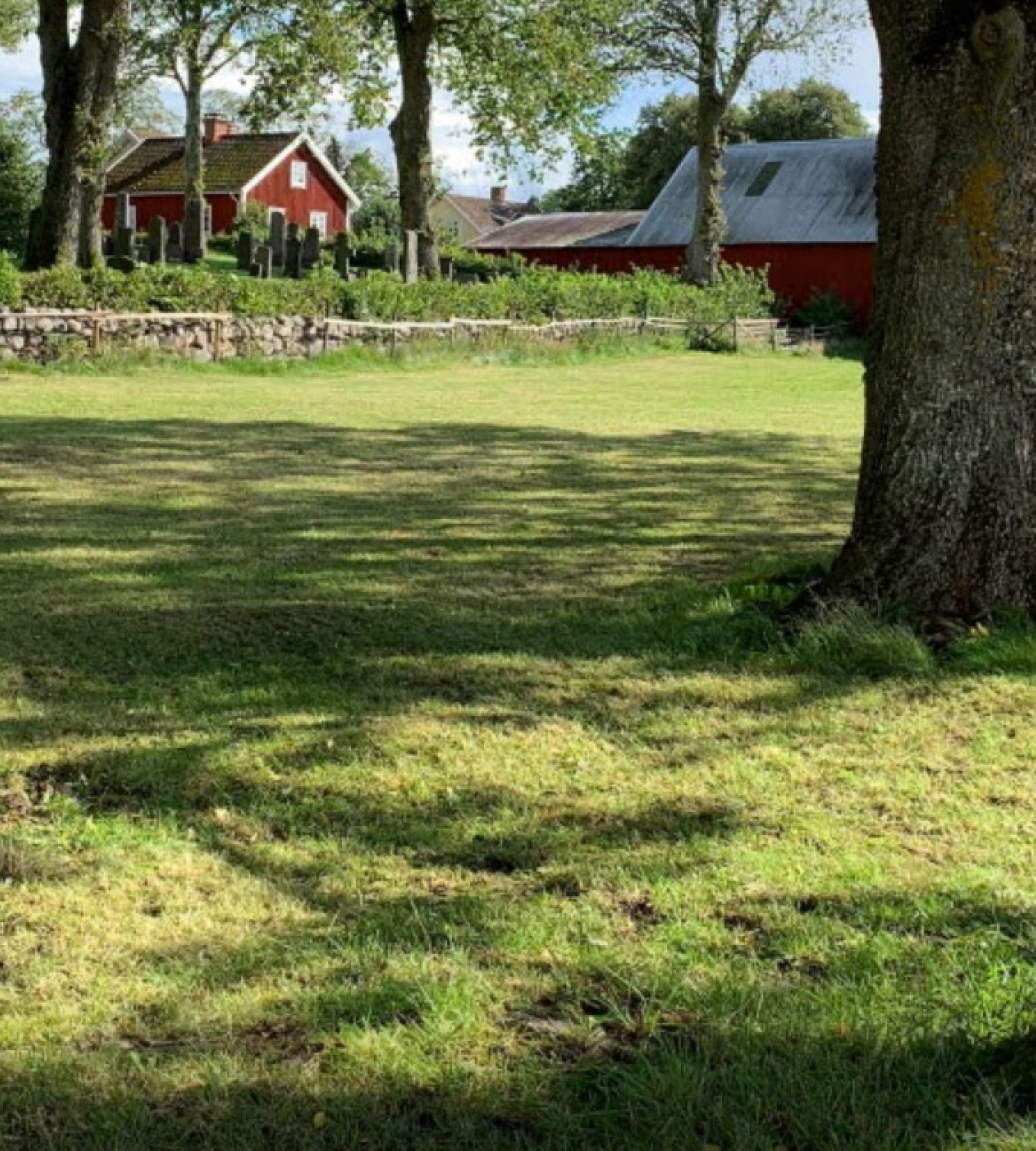 Longs By Ställplats — Camperplaats in Vara