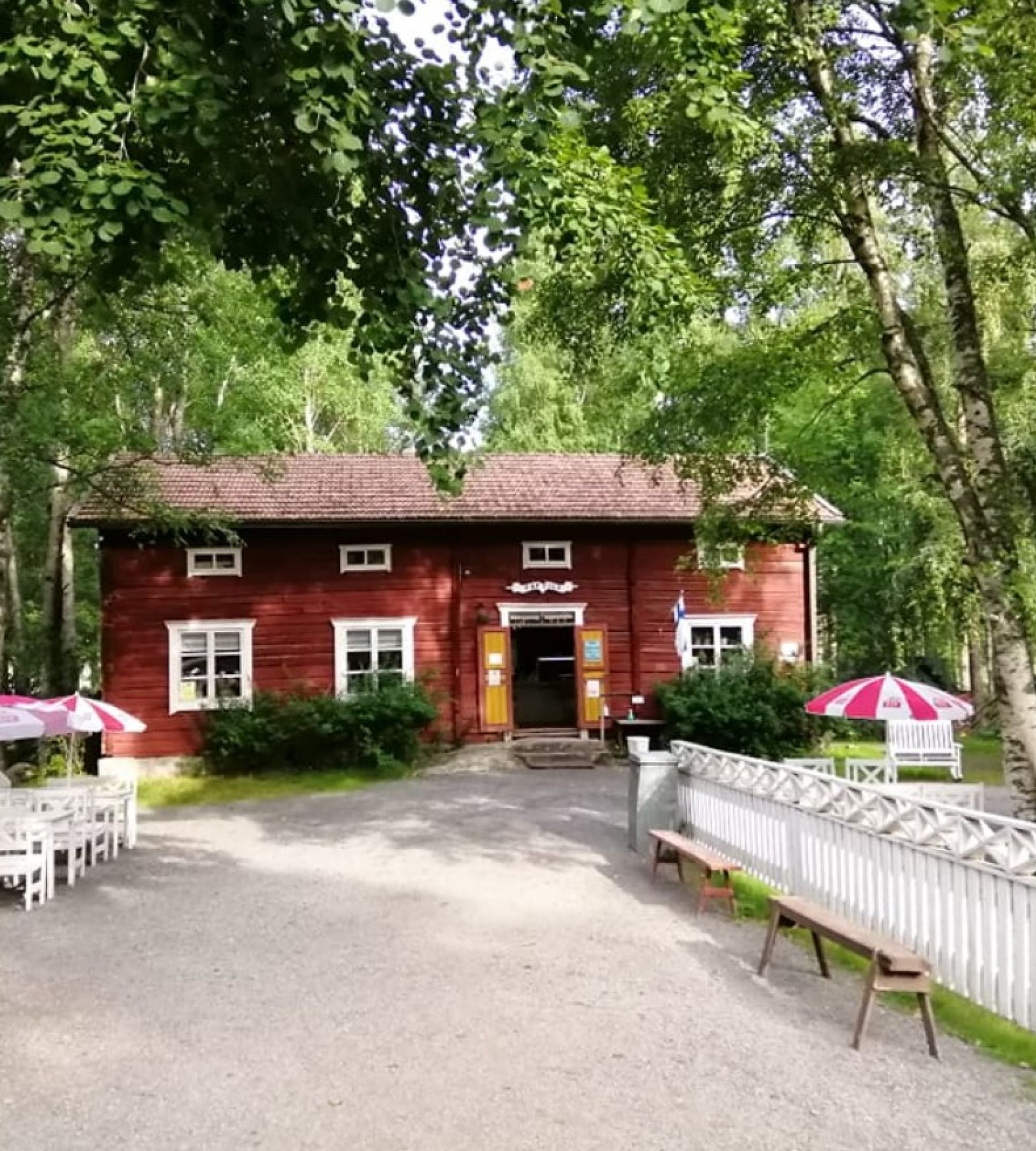 Eläinpuiston matkaparkki — Campervan Site in Kälviä