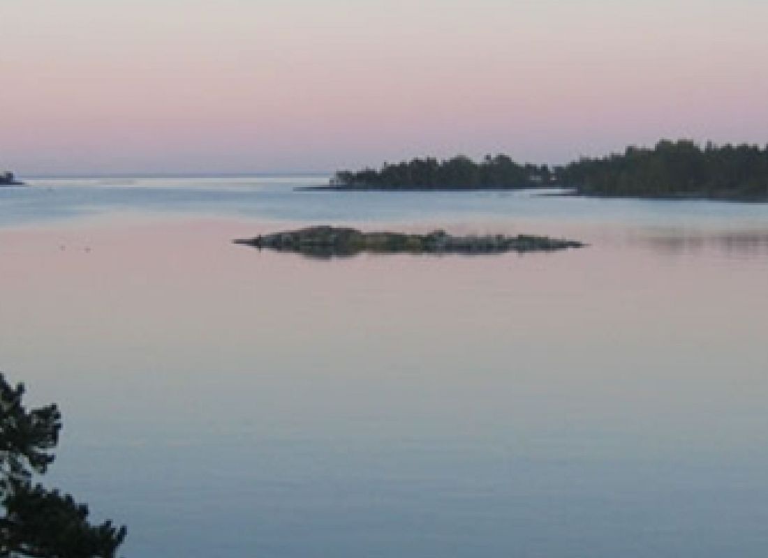Rolfskärrs Stugby — Bobilplass in Nygård