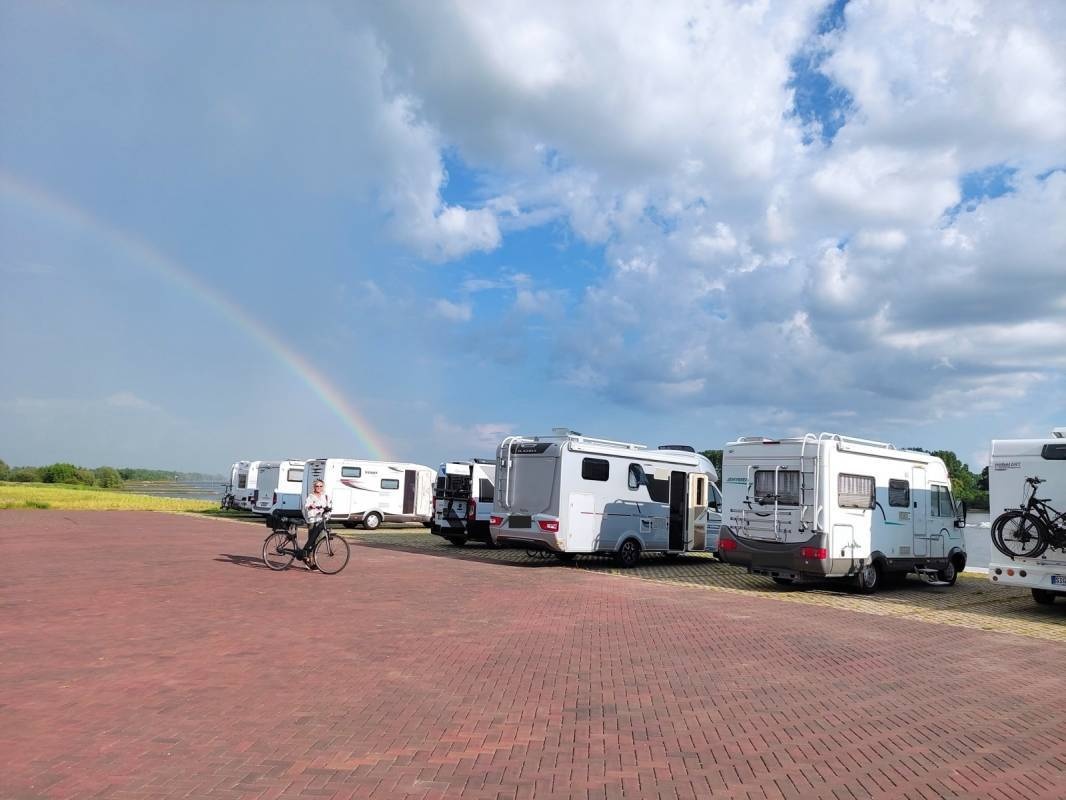 Stellplatz Spijk — Karavan Sitesi in Spijk
