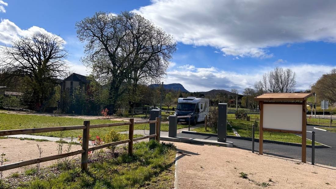 Stellplatz Crest — Campervan Site in Crest