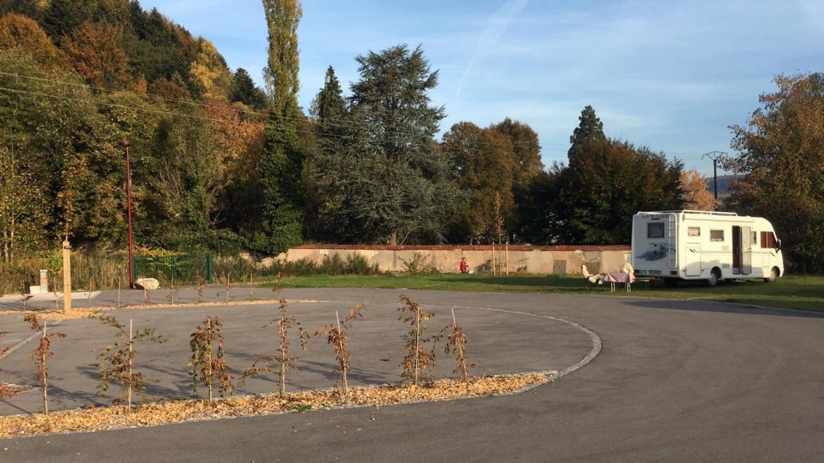 Stellplatz Plainfaing — Area Autocaravanas in Plainfaing