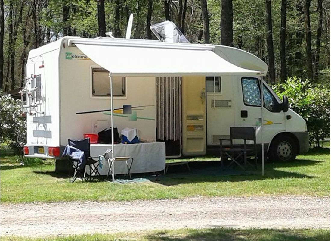 Emplacement dans un petit camping familial — Area da campeggio in Pontchâteau