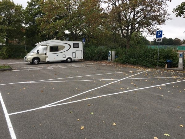 Stellplatz am Sportplatz Beerfelden — Fotoğraf 3