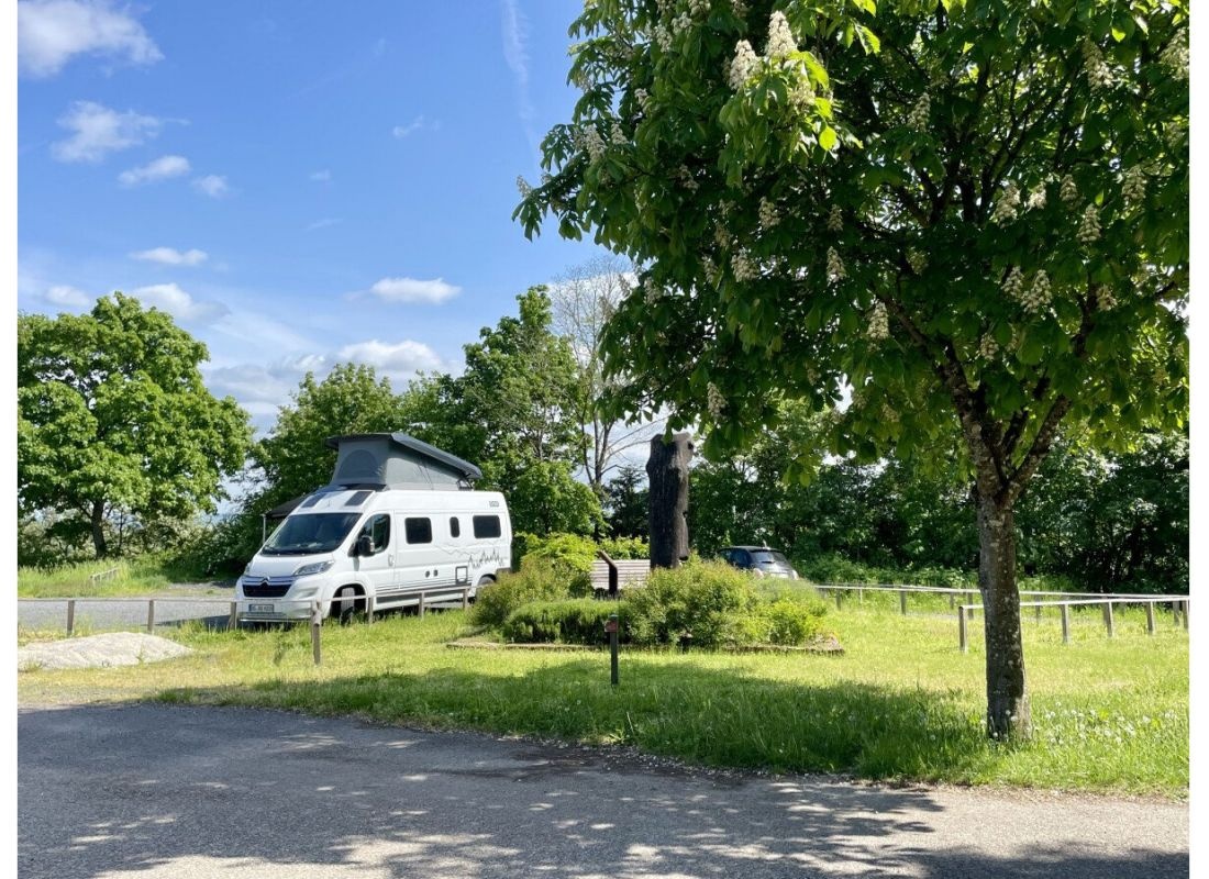 Schloß Craheim — Campervan Site in Stadtlauringen