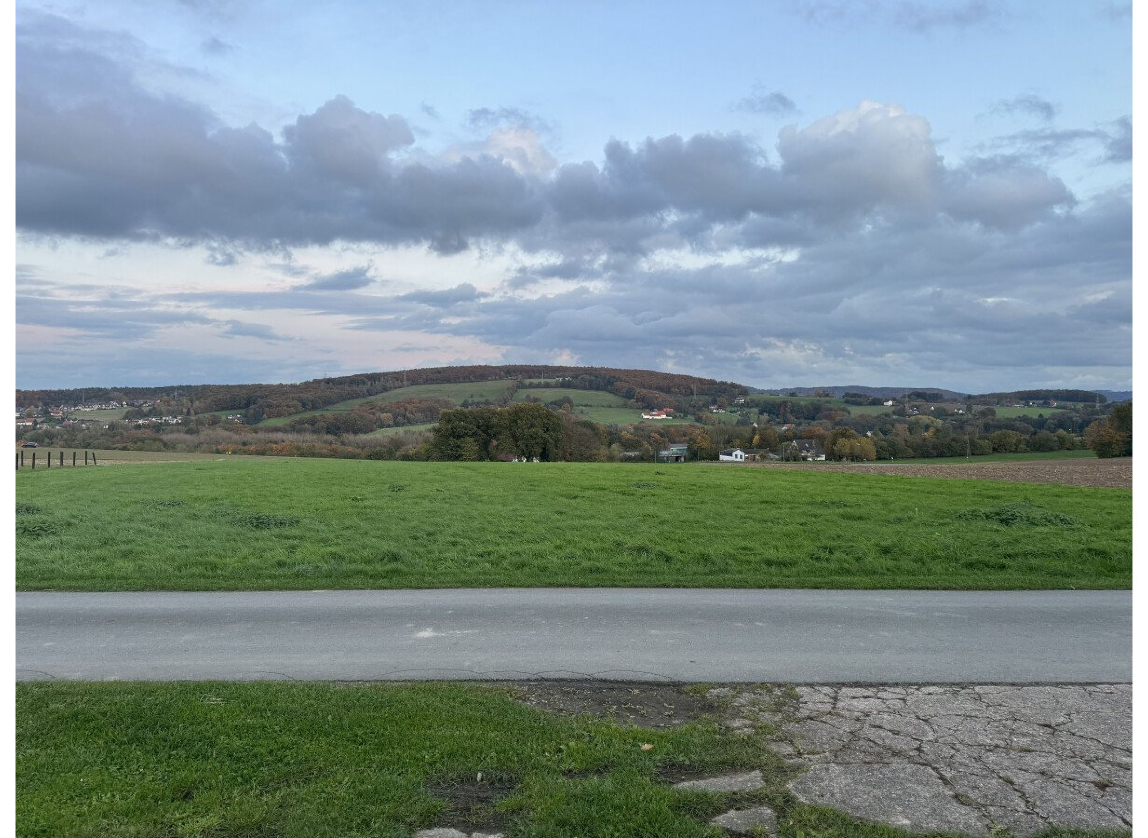 Fester Platz mit Weitblick — Camperplaats in Bad Oeynhausen